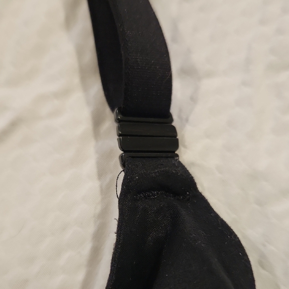 Victoria's Secret Black Bra with Molded Cups and Underwire - Picture 9 of 10